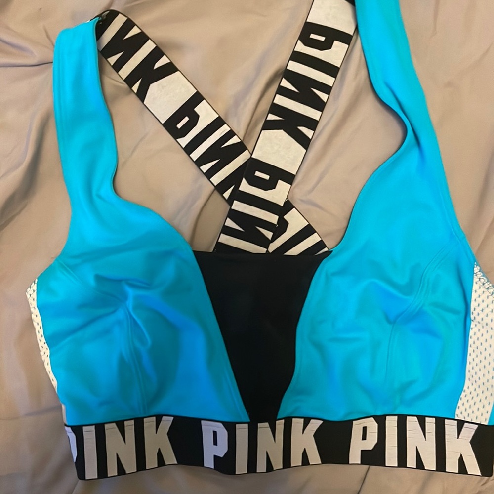 Large A-C VS Pink sports bra/crop top. Like new